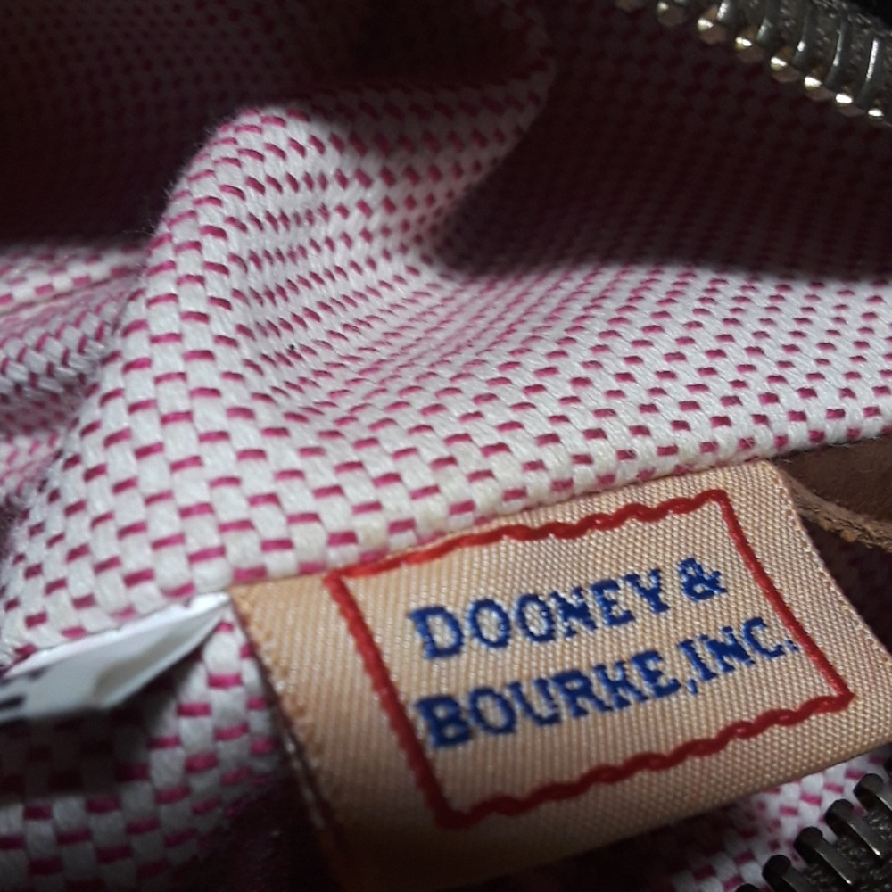 Dooney & bourke  bay - Picture 5 of 6